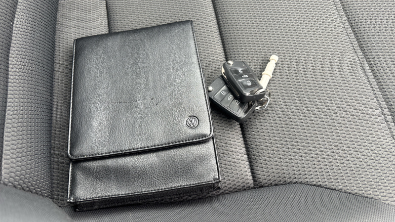 Volkswagen Golf 1.6 TDI SE [Nav] 5dr Diesel Hatchback